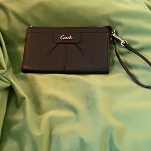 Black Coach Wristlet Wallet